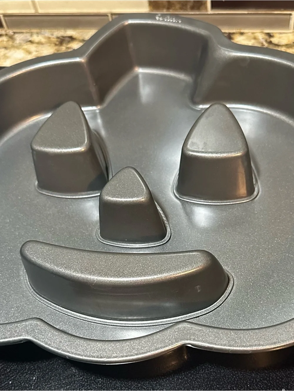 Wilton Pumpkin Face Cake Pan